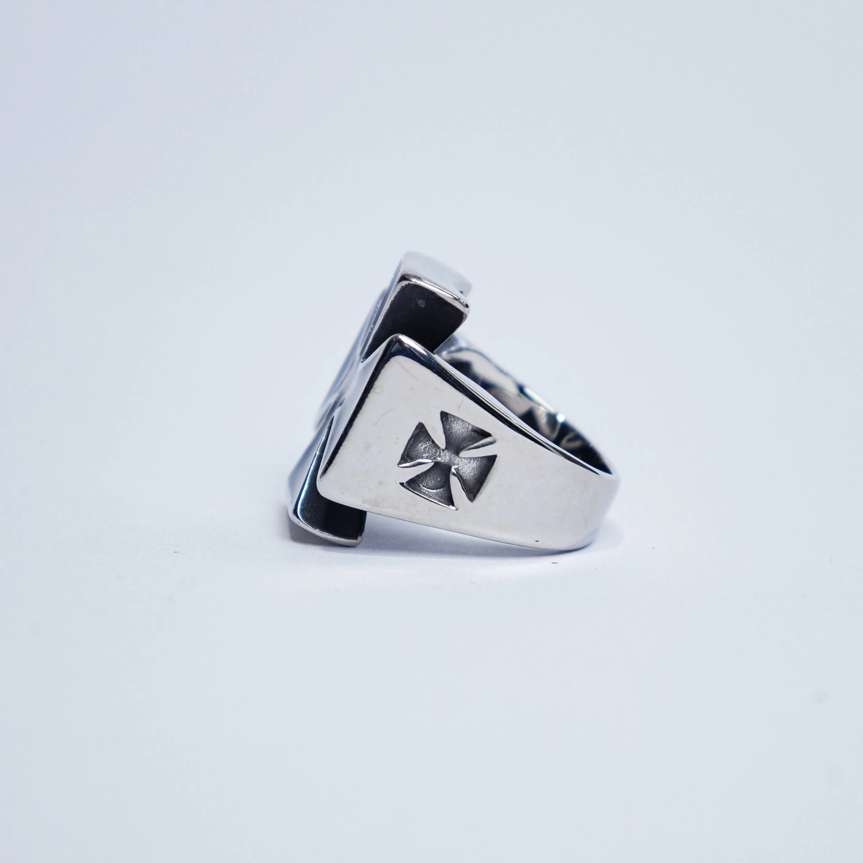 Celtic cross ring