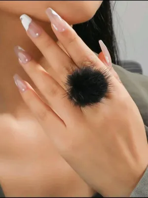 Jewellery - Ring (adjustable) - black pom pom