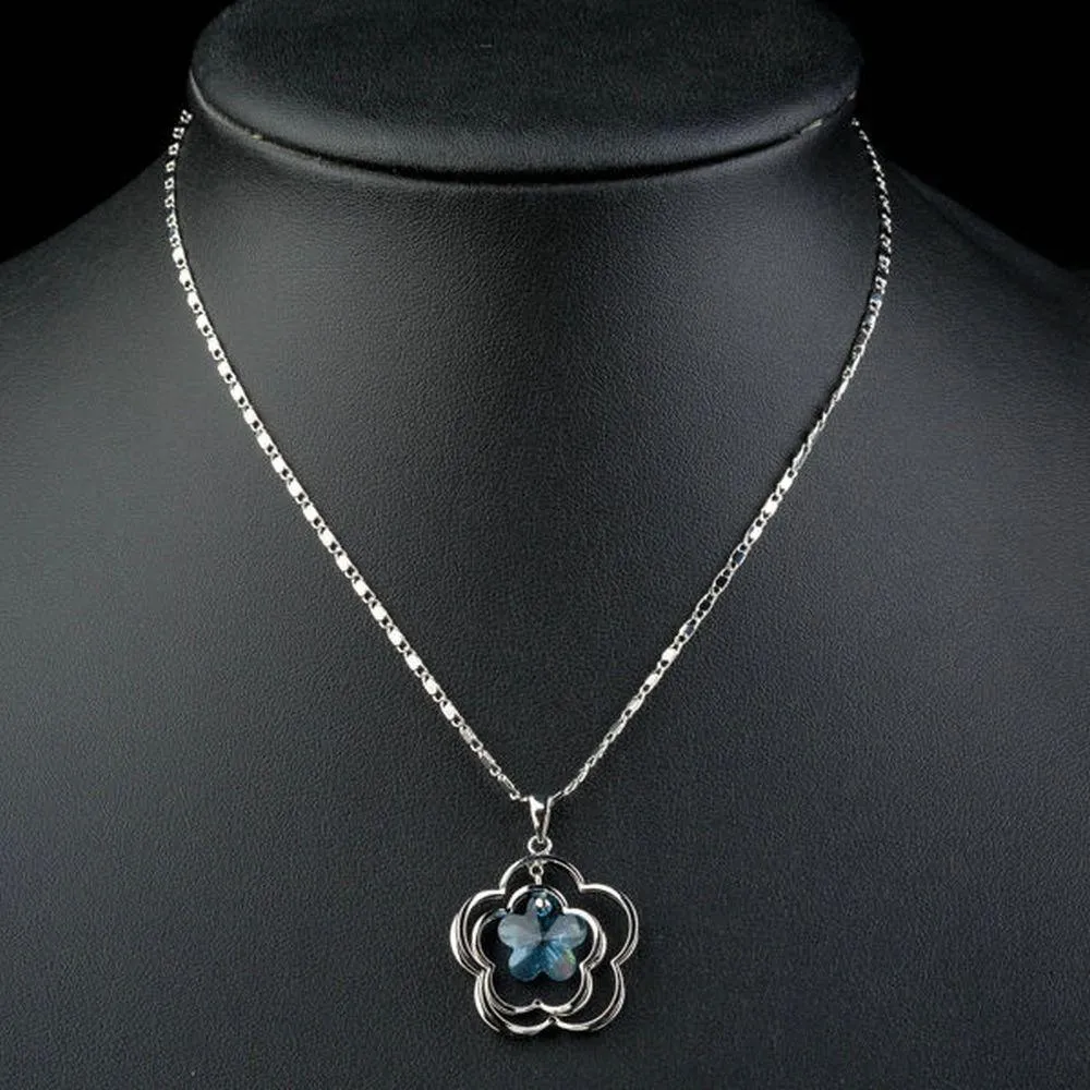 Light Blue Flower Necklace KPN0145