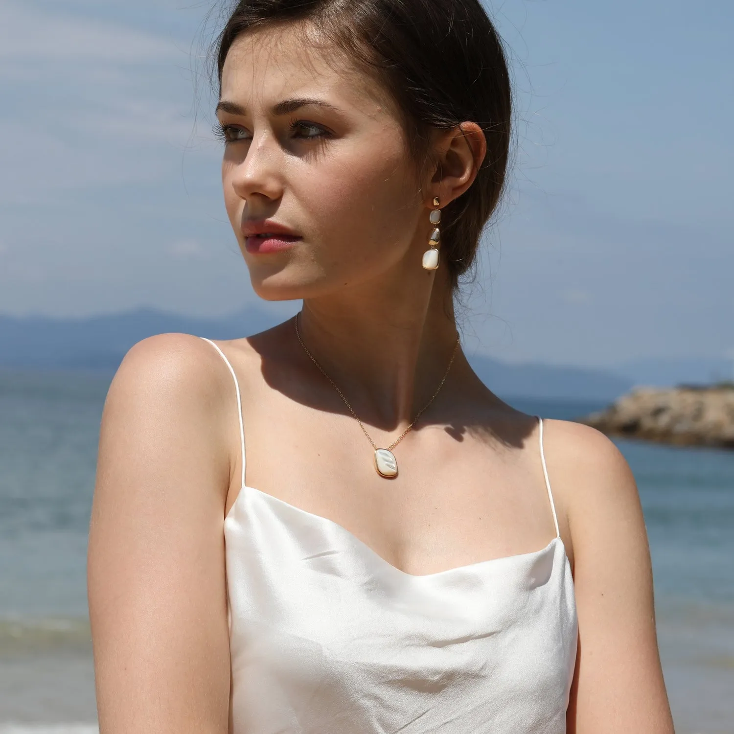 Mother Of Pearl Irregular Shape Necklace