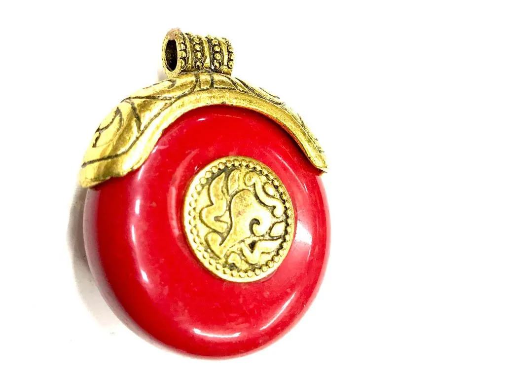 Red Stone Pendant with Designer Golden Cap (40x35 mm)