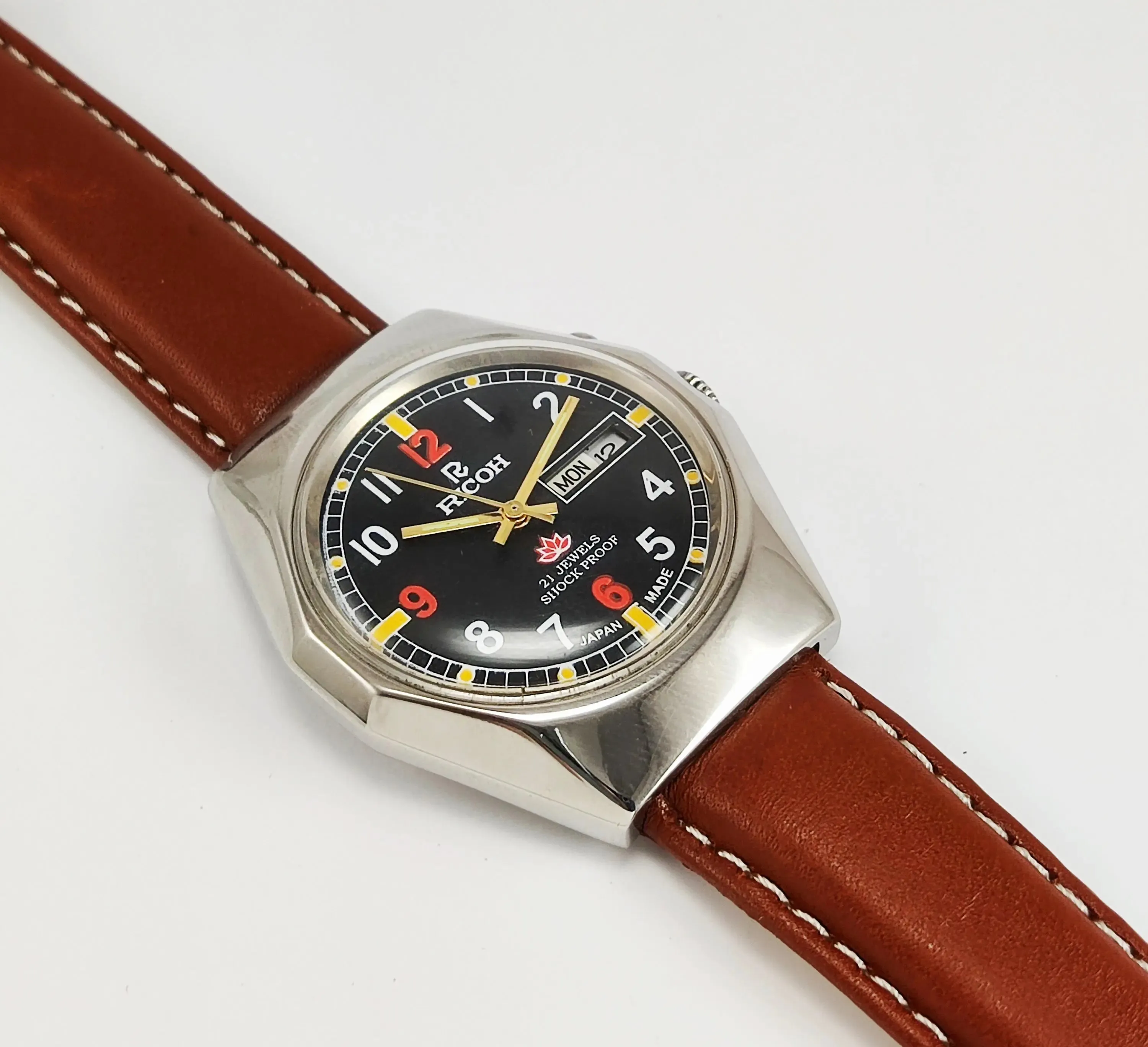 Ricoh Black Dial Auto-Movement 21 Jewels-R31 Day-Date Function Japan Made Men's Wrist Mechanical Watch Model No-R31