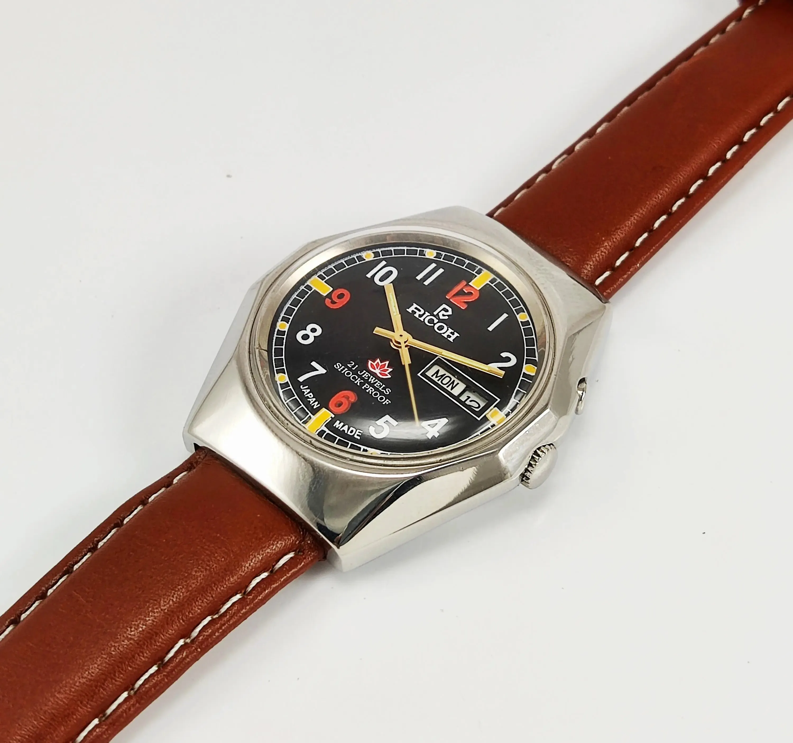 Ricoh Black Dial Auto-Movement 21 Jewels-R31 Day-Date Function Japan Made Men's Wrist Mechanical Watch Model No-R31