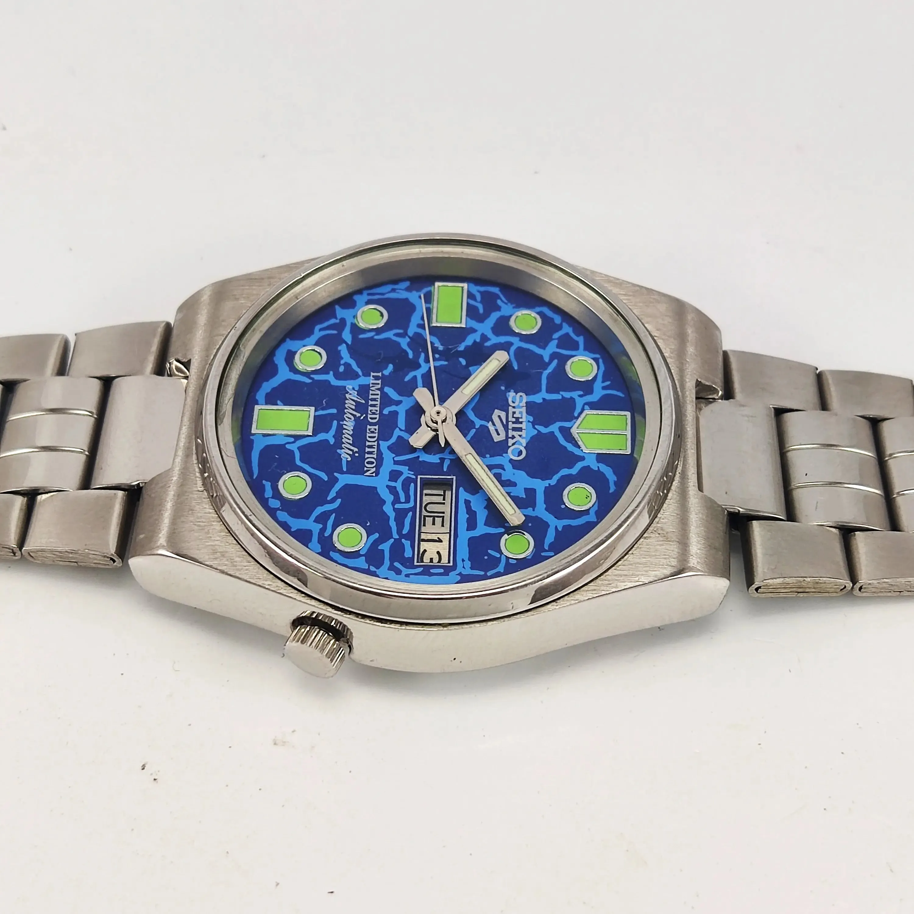 Seiko 5 Automatic Blue Dial 17 Jewels Day-Date Functions Men's Wrist Watch 7009A