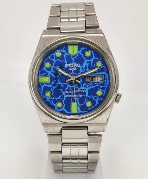 Seiko 5 Automatic Blue Dial 17 Jewels Day-Date Functions Men's Wrist Watch 7009A