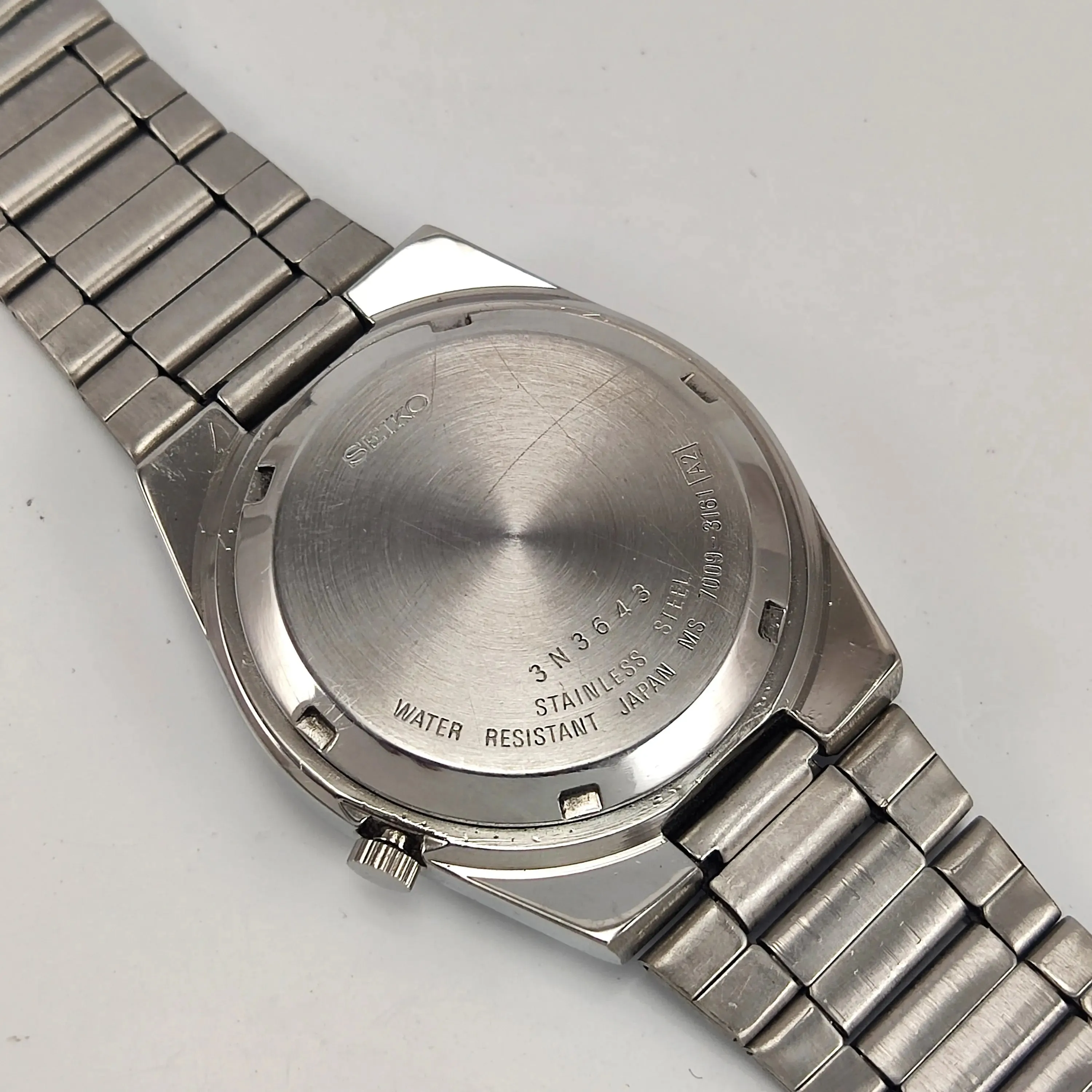 Seiko 5 Automatic Blue Dial 17 Jewels Day-Date Functions Men's Wrist Watch 7009A
