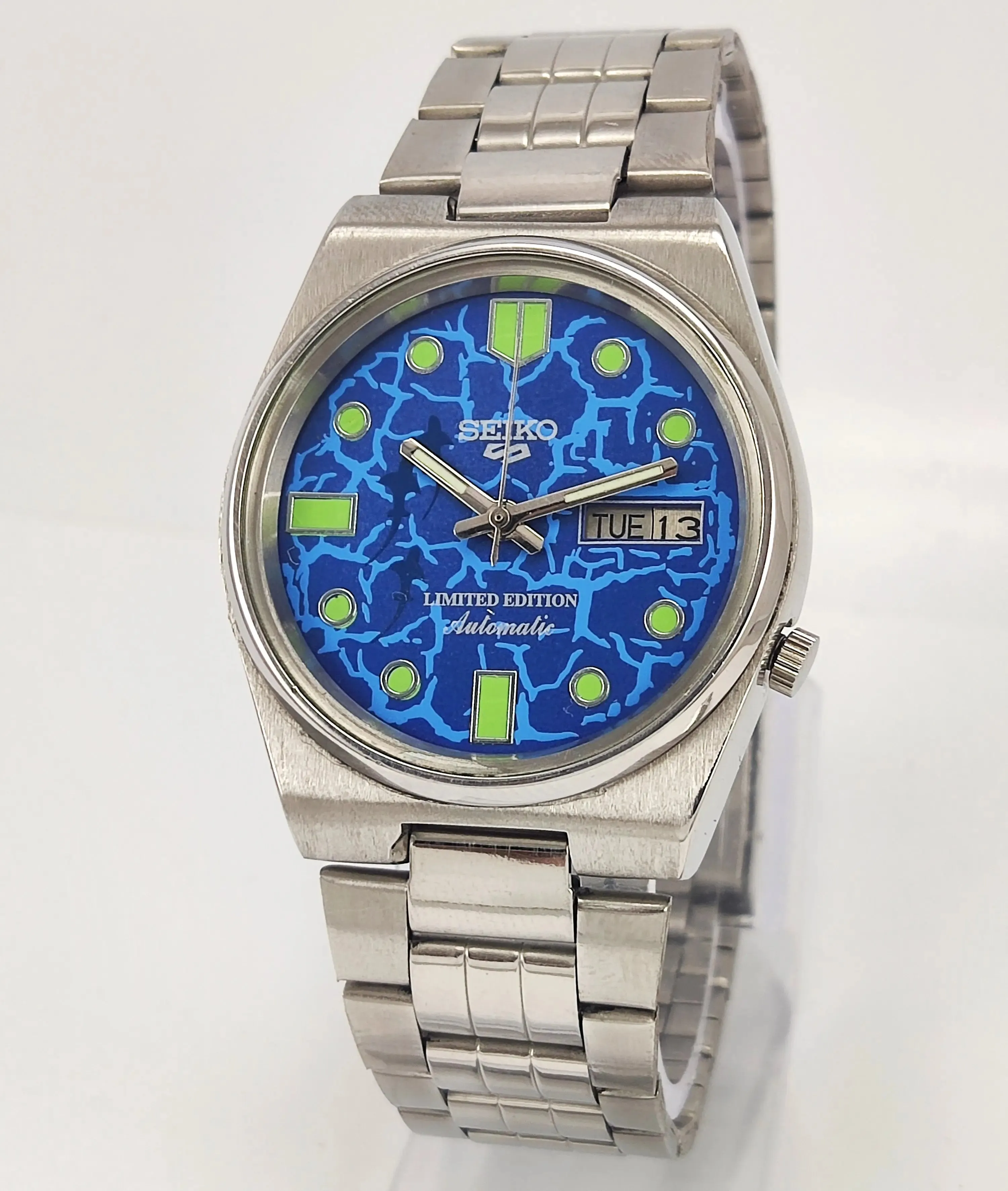 Seiko 5 Automatic Blue Dial 17 Jewels Day-Date Functions Men's Wrist Watch 7009A