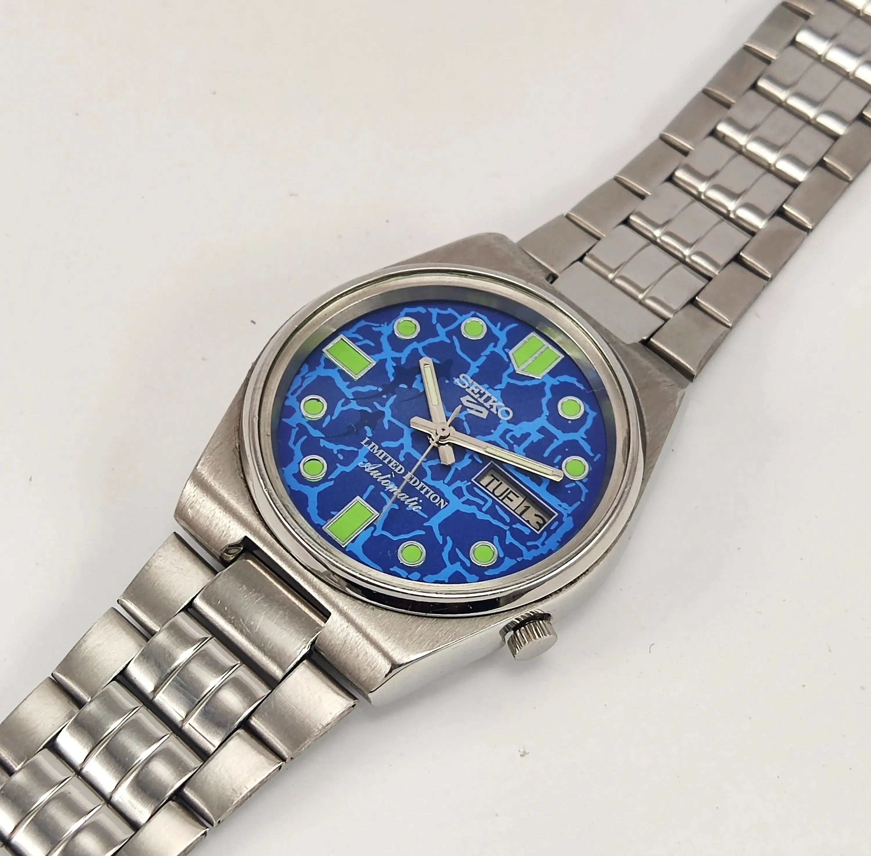 Seiko 5 Automatic Blue Dial 17 Jewels Day-Date Functions Men's Wrist Watch 7009A