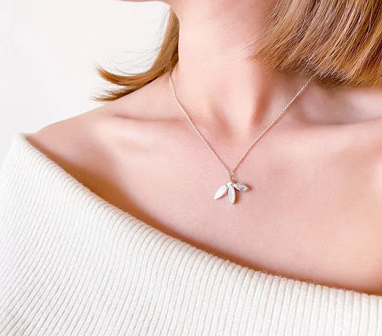 Split Daisy Pendant